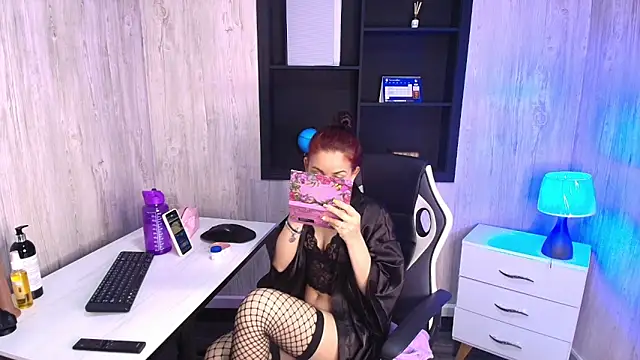 Mia Esposito2 online show from 21, 11, 2025