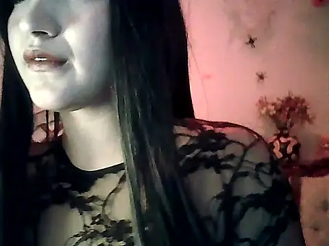 FallsForHerSmile online show from 2, 11, 2025