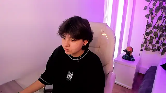 Nathaly ds online show from 10, 2, 2026