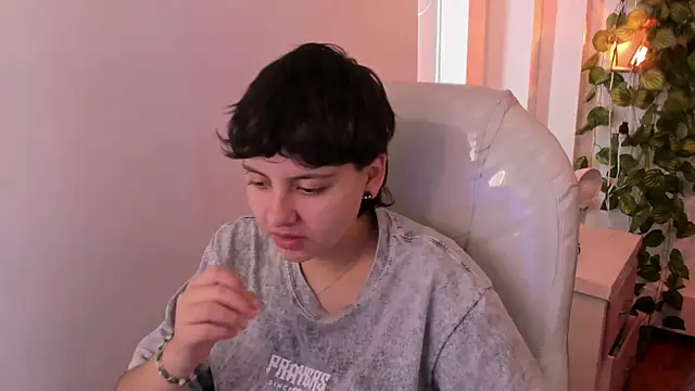 Nathaly ds online show from 12, 4, 2026