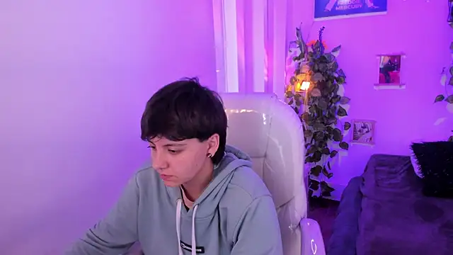 Nathaly ds online show from 9, 4, 2026