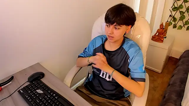 Nathaly ds online show from 2, 12, 2025