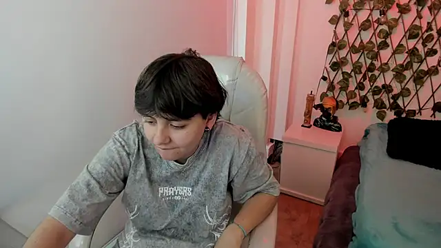 Nathaly ds online show from 7, 1, 2026