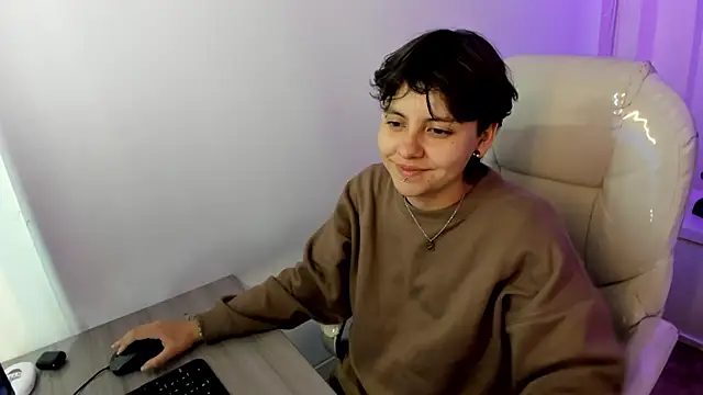 Nathaly ds online show from 5, 2, 2026