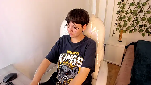 Nathaly ds online show from 12, 11, 2025