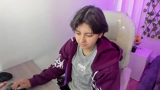 Nathaly ds online show from 24, 2, 2026