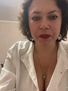 Kiravix online show from 2, 12, 2025