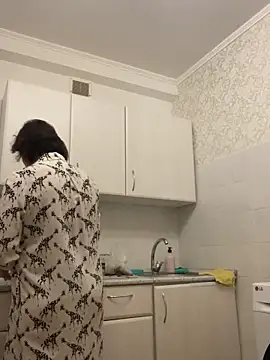 Kiravix online show from 8, 10, 2025