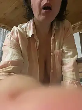 Snapshot of Kiravix chatting on 23, 2, 2026 Kiravix online show from 23, 2, 2026