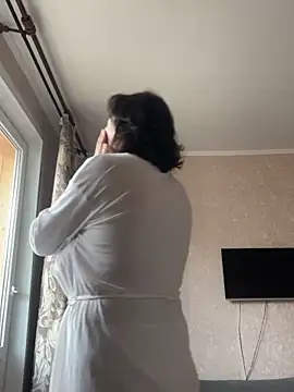 Kiravix online show from 8, 4, 2026