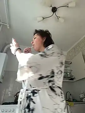 Kiravix online show from 2, 10, 2025