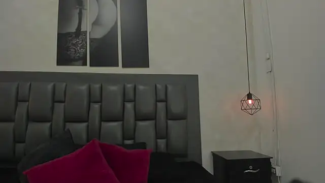 dakota roussee online show from 18, 3, 2026