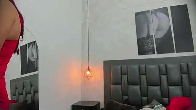 dakota roussee online show from 24, 9, 2025