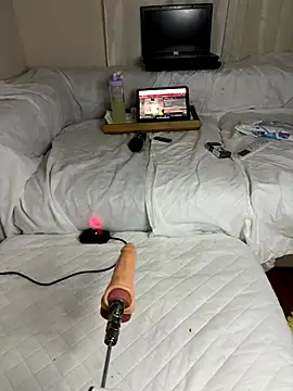 Ozge-SluttyScream69 online show from 26, 11, 2025