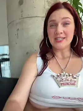 Snapshot of zarialove chatting on 8, 7, 2026 zarialove online show from 8, 7, 2026