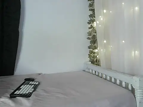 lishainparis18 online show from 27, 9, 2025