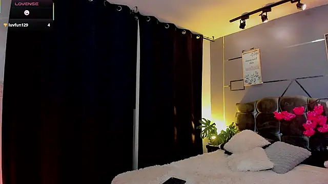 antonellastar24  online show from 12, 10, 2025