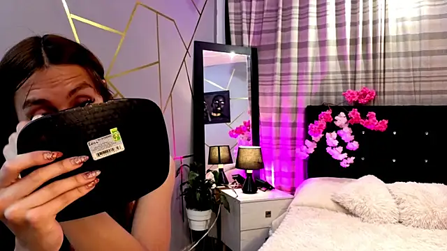 antonellastar24  online show from 10, 11, 2025