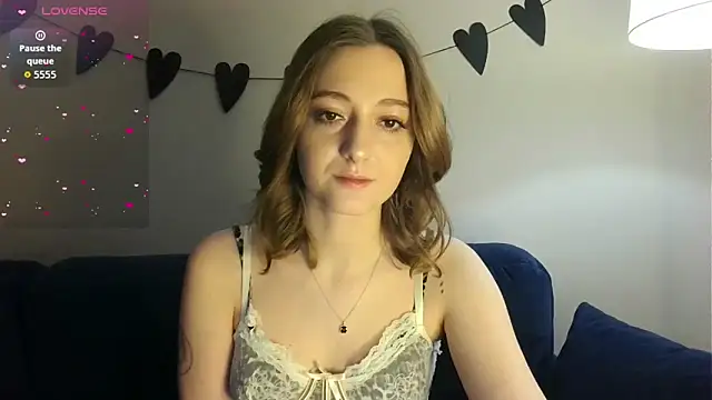 white liillyy online show from 16, 2, 2026