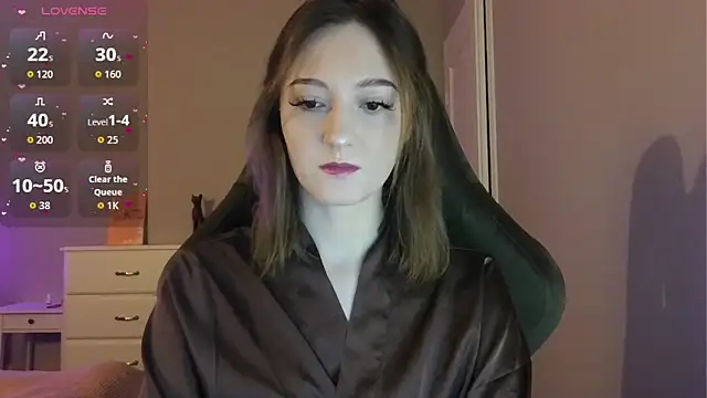 white liillyy online show from 14, 4, 2026