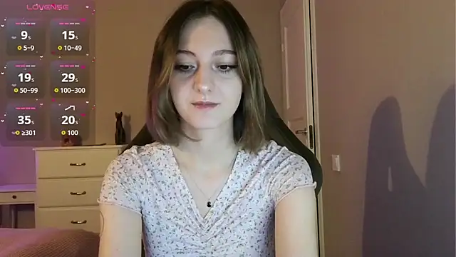 white liillyy online show from 15, 6, 2026