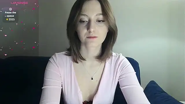 white liillyy online show from 7, 3, 2026