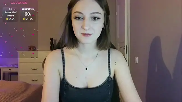 white liillyy online show from 31, 5, 2026