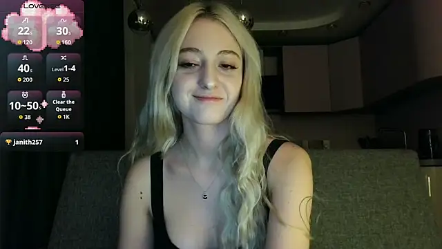 white liillyy online show from 17, 10, 2025