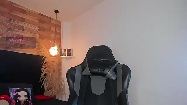 Snapshot of Emily_brown04 chatting on 24, 10, 2025 Emily brown04 online show from 24, 10, 2025