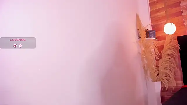 Snapshot of Emily_brown04 chatting on 15, 9, 2025 Emily brown04 online show from 15, 9, 2025