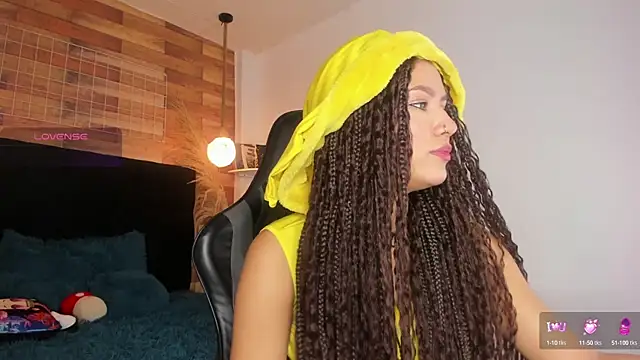 Snapshot of Emily_brown04 chatting on 12, 10, 2025 Emily brown04 online show from 12, 10, 2025