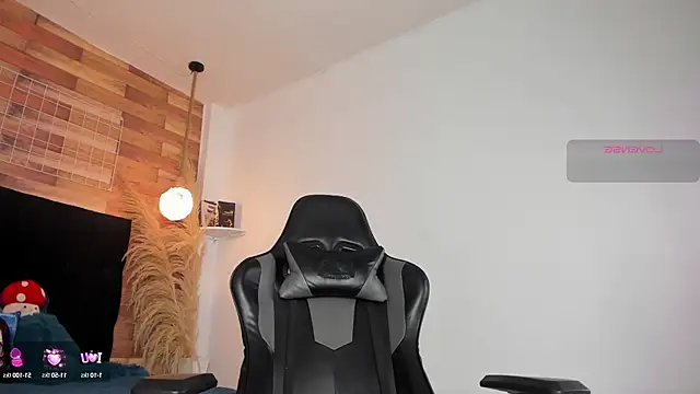 Snapshot of Emily_brown04 chatting on 3, 10, 2025 Emily brown04 online show from 3, 10, 2025