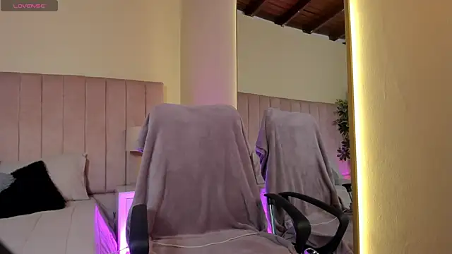 Mia mtnz02 online show from 30, 9, 2025