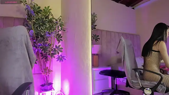 Mia mtnz02 online show from 7, 4, 2026