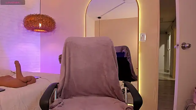 Mia mtnz02 online show from 25, 9, 2025