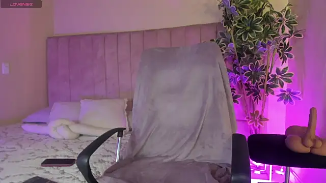 Mia mtnz02 online show from 6, 4, 2026