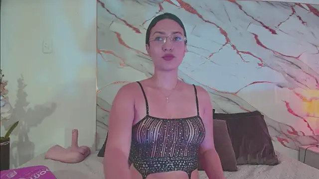 victoria flores1 online show from 19, 2, 2026