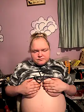 Snapshot of KadiSparkle chatting on 1, 11, 2025 KadiSparkle online show from 1, 11, 2025