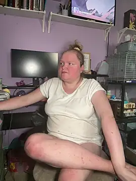 Snapshot of KadiSparkle chatting on 18, 9, 2025 KadiSparkle online show from 18, 9, 2025
