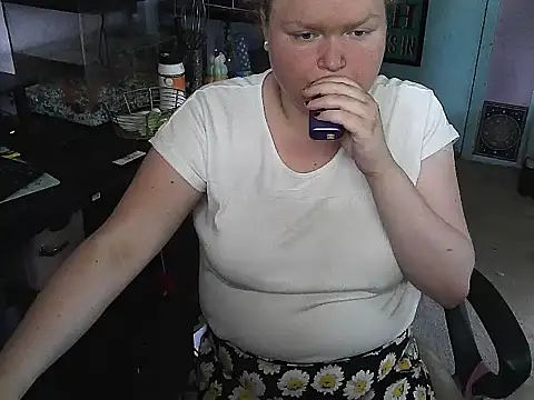 Snapshot of KadiSparkle chatting on 17, 9, 2025 KadiSparkle online show from 17, 9, 2025