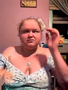 Snapshot of KadiSparkle chatting on 30, 9, 2025 KadiSparkle online show from 30, 9, 2025