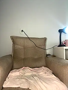 Snapshot of MarianaNinfa chatting on 30, 11, 2025 MarianaNinfa online show from 30, 11, 2025