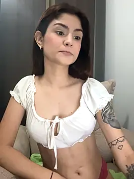 Snapshot of MarianaNinfa chatting on 11, 10, 2025 MarianaNinfa online show from 11, 10, 2025