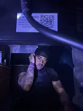 tyrek5051 online show from 26, 11, 2025