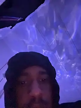 tyrek5051 online show from 11, 11, 2025