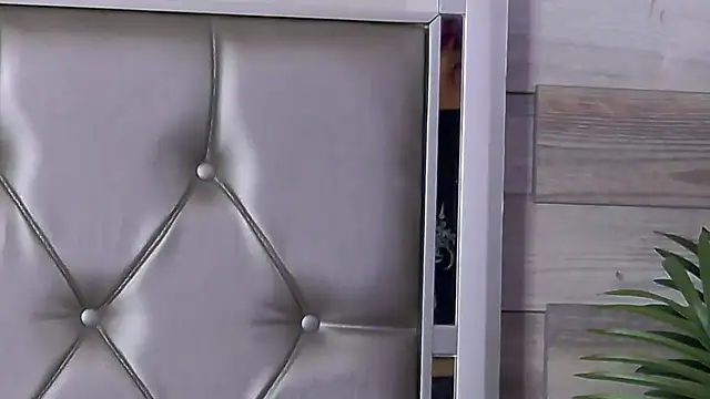 LunaHart online show from 7, 4, 2026