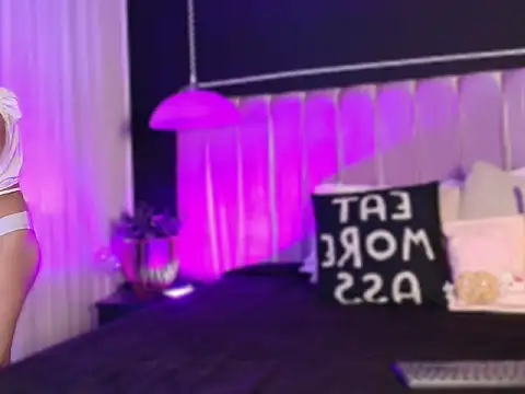 Snapshot of Dannyaa_ chatting on 24, 9, 2025 Dannyaa online show from 24, 9, 2025