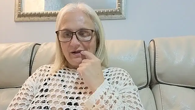 Velvet-Secrets online show from 20, 9, 2025