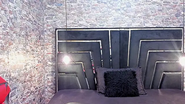 WILD FIREE  online show from 7, 2, 2026