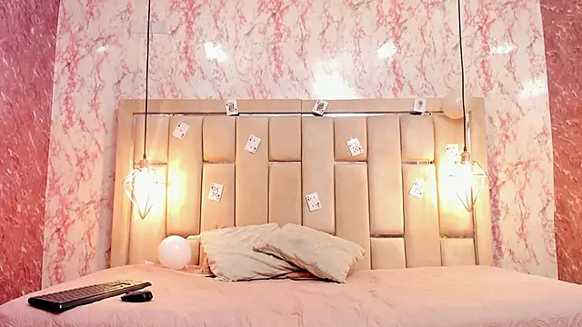 Snapshot of WILD_FIREE_ chatting on 31, 10, 2025 WILD FIREE online show from 31, 10, 2025